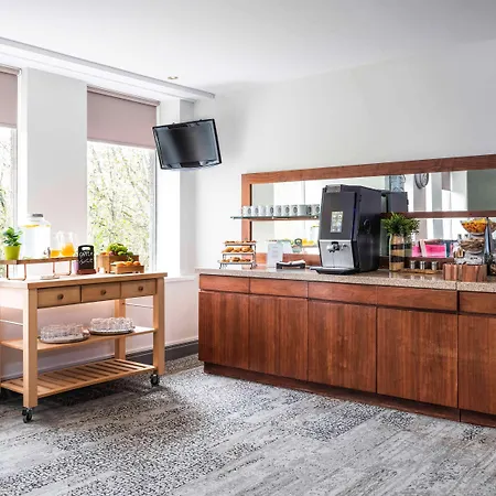 Mercure Holland House Hotel 4*