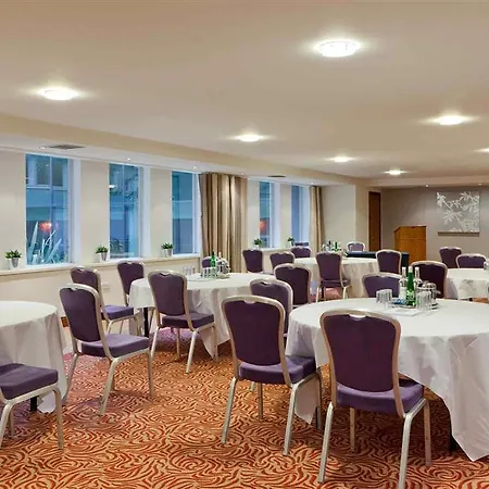 Mercure Holland House Hotel 4*