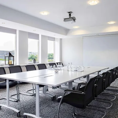Mercure Holland House Hotel 4*