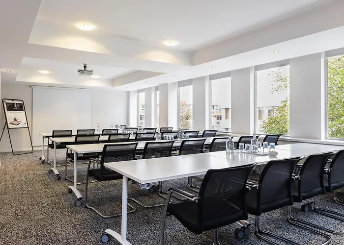 Mercure Holland House 4* Bristol