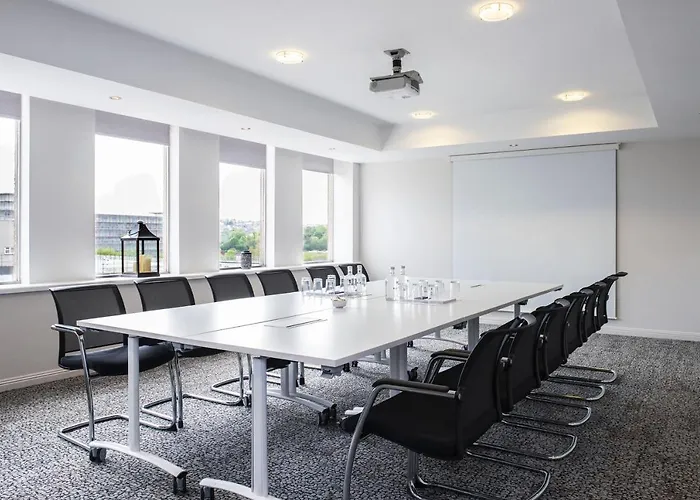 Mercure Holland House 4* Bristol