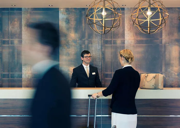 Mercure Holland House Hotel 4*