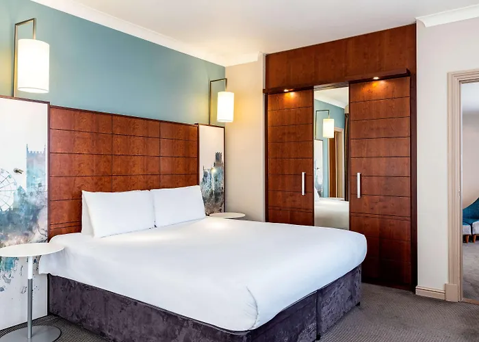 Mercure Holland House Ξενοδοχείο 4*